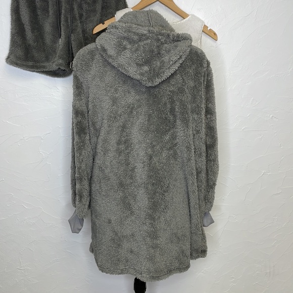 3pc Furry Pajama Set - Picture 6 of 6